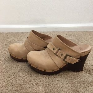 UGG Natalee Clog Leather women’s size 8 1001315